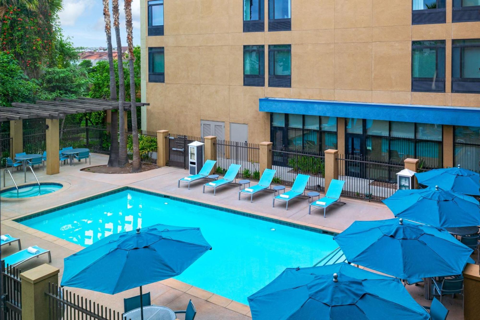 Springhill Suites By Marriott Anaheim Maingate Exterior photo